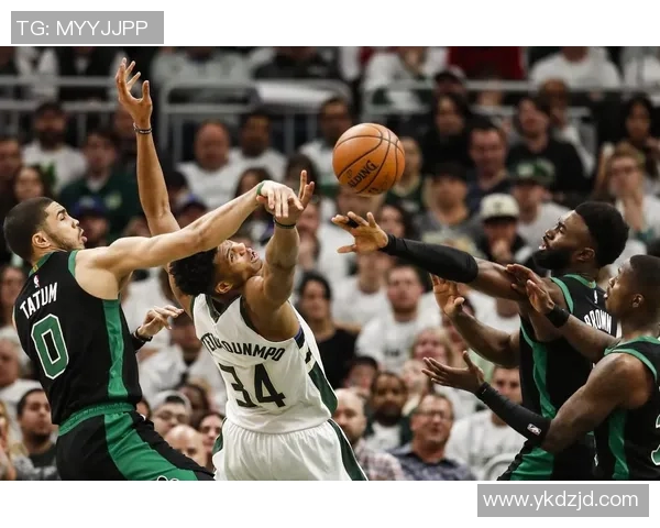 NBA季后赛:雄鹿轻取公牛,字母哥41分准三双击溃对手,卫冕冠军强势开局 NBA季后赛:雄鹿轻取公牛,字母哥41分准三双击溃对手,卫冕冠军强势开局